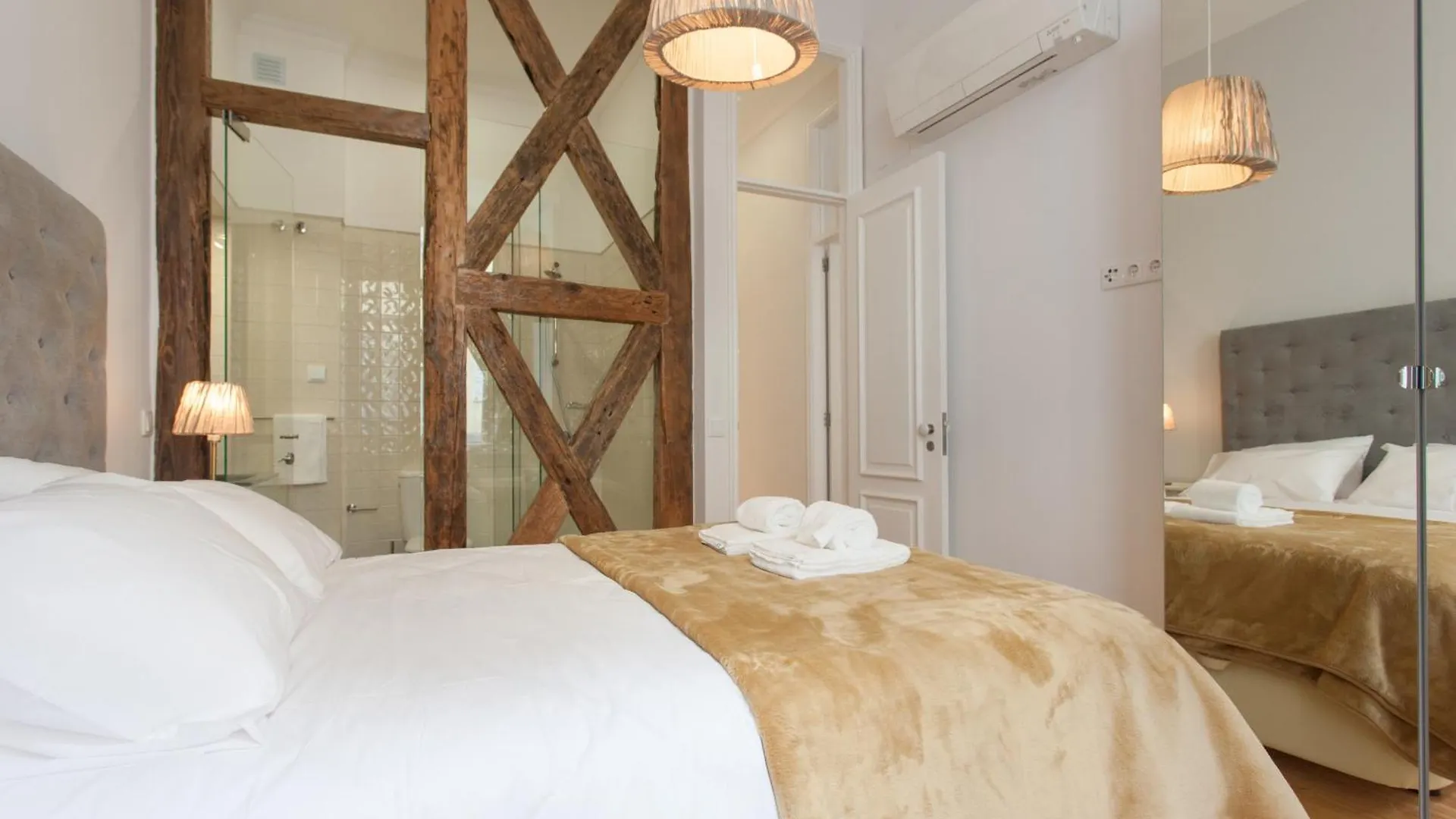 Lisbon Center Apartments
