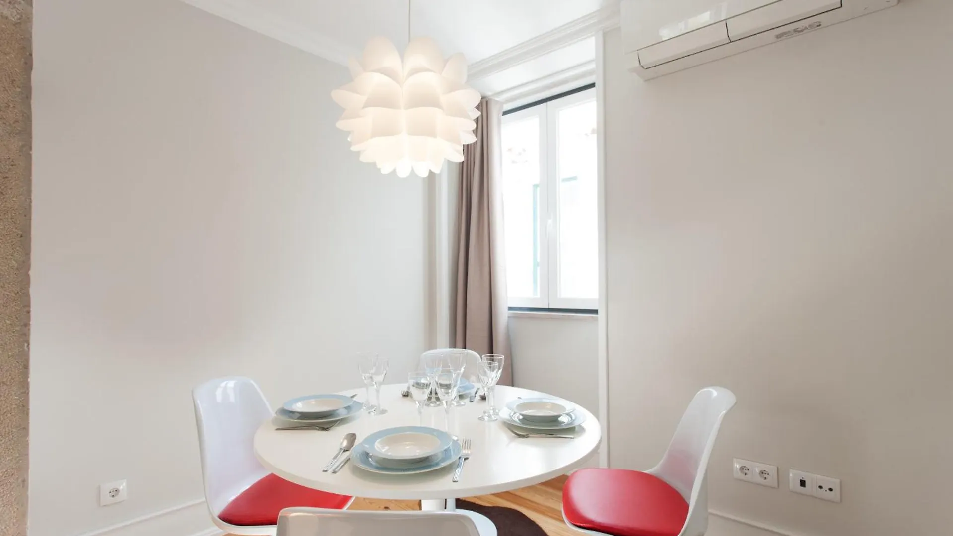 Lisbon Center Apartments